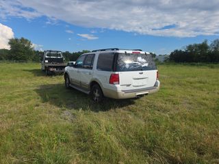 2006 Ford Expedition - Exterior Rear Left Corner Image